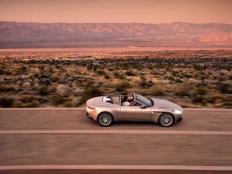 Illustration for article titled The 2018 Aston Martin DB11 Volante Looks Amazing Without A Roof